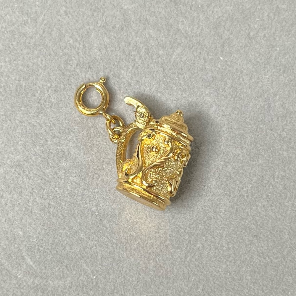 Vintage Monet Charm Articulated Beer Stein Gold Tone 0.75”